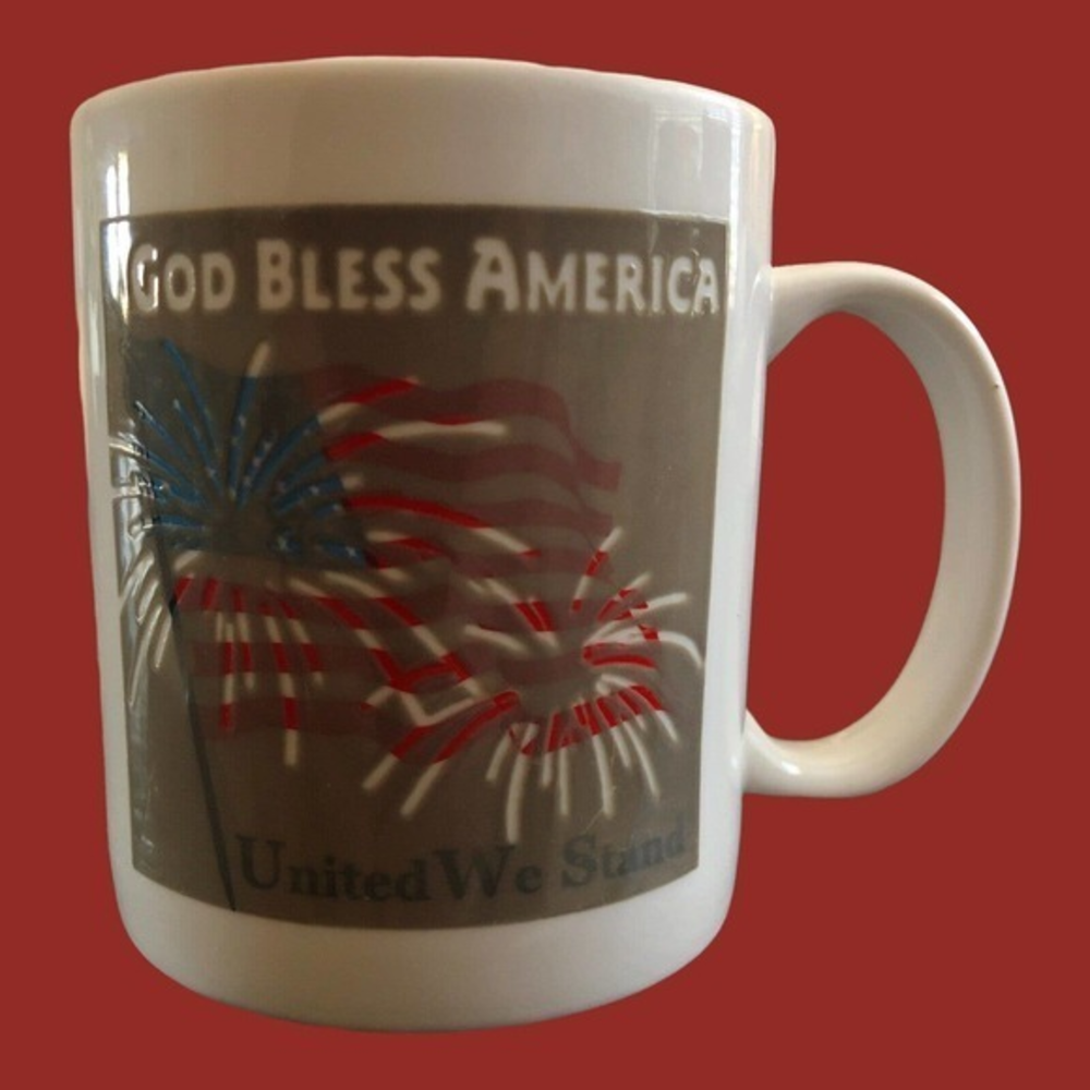Coffee mug cup God Bless America Flag Fireworks change‎ image with heat